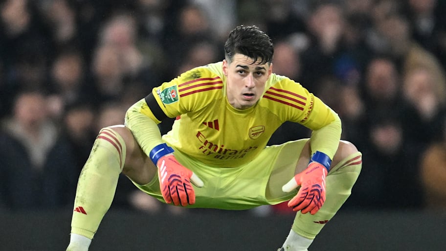 Kepa Arrizabalaga getting loose.