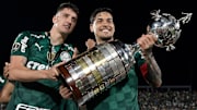 Piquerez e Gustavo Gómez são dois remanescentes do elenco palmeirense campeão na última final contra o Flamengo