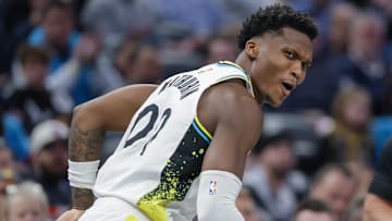 Indiana Pacers wing Bennedict Mathurin (00) during a game against the Los Angeles Lakers.