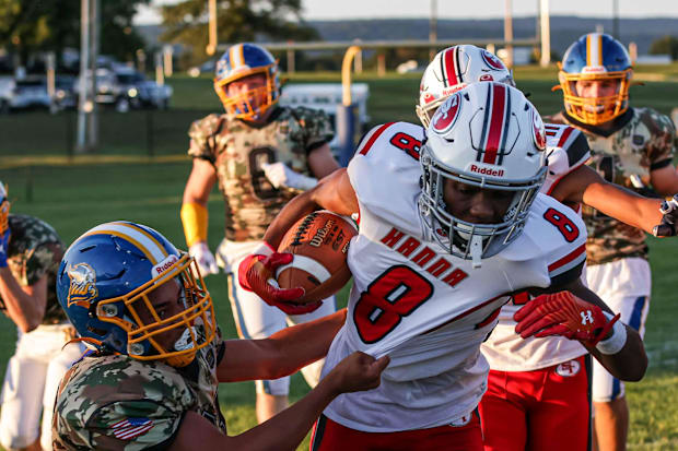 Susquehanna Township receiver Lex Cyrus (8) is committed to play college football for South Carolina.