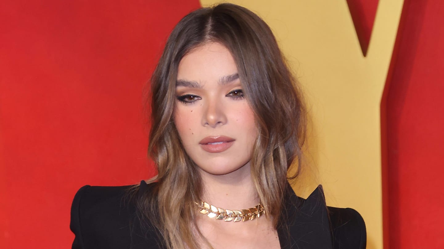 Hailee Steinfeld's seductive 'Sinner' scenes will give Josh Allen happy