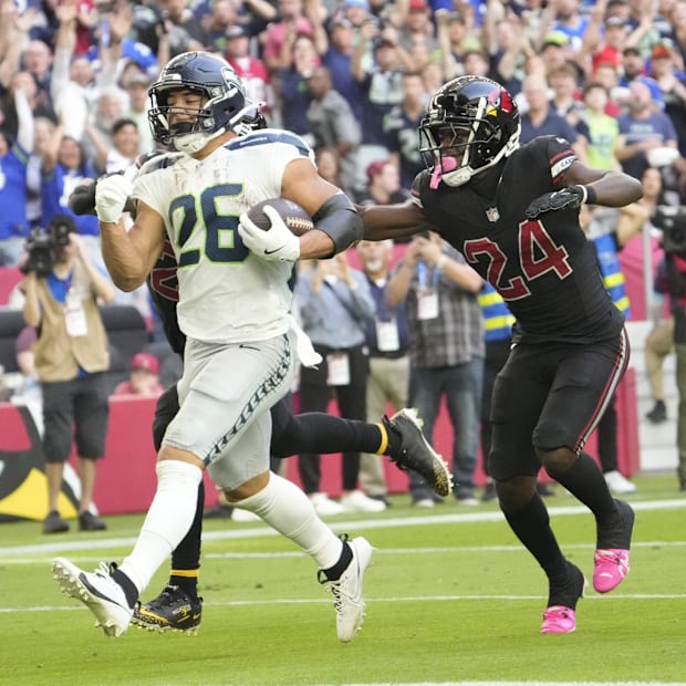 Seattle Seahawks running back Zach Charbonnet