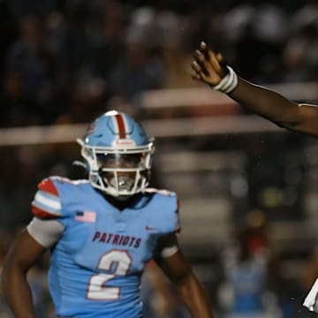 Gaffney's Jayvon Gilmore (8) passes the ball during a game against JL Mann on Friday, Aug. 30, 2024.