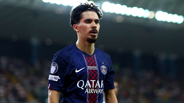 Vitinha est titulaire. Vitinha est titulaire.