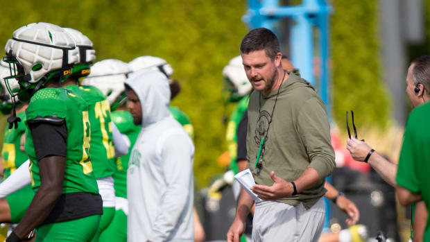 Oregon head coach Dan Lanning during practice with the Oregon Ducks Wednesday Aug. 21, 2024 at the Hatfield-Dowlin Complex in