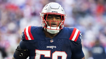 New England Patriots - Offensive Tackle Vederian Lowe