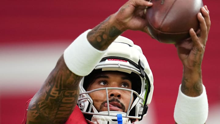 Arizona Cardinals running back James Conner (6) catches the ball during training camp at State Farm Stadium on Aug 6, 2024, in Glendale, Ariz. Arizona Cardinals running back James Conner (6) catches the ball during training camp at State Farm Stadium on Aug 6, 2024, in Glendale, Ariz.