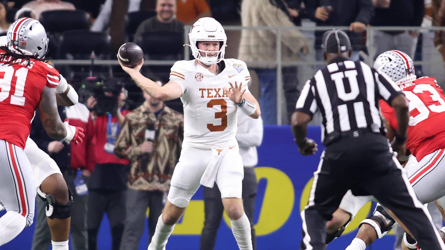 Texas Longhorns Tie Ohio State Buckeyes With Quinn Ewers TD Pass