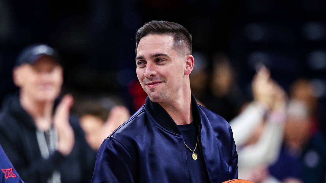 Dec 18, 2024; Tucson, Arizona, USA; Indiana Pacers guard  TJ McConnell (9) gets inducted into the Arizona Wildcats Ring of Honor before the game of the Arizona Wildcats versus the Samford Bulldogs at McKale Center. Mandatory Credit: Aryanna Frank-Imagn Images