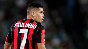 Paulinho deve deixar o Leverkusen em janeiro de 2023