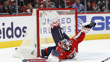 Charlie Lindgren, Washington Capitals Mandatory Credit: Geoff Burke-Imagn Images