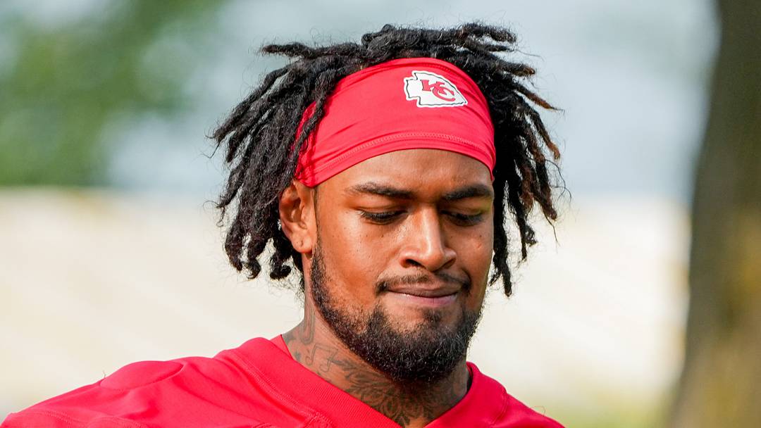 Kansas City Chiefs offensive tackle Josh Simmons (71)