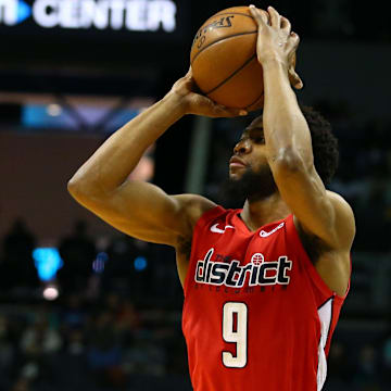 Feb 22, 2019; Charlotte, NC, USA; Washington Wizards guard Chasson Randle (9) shoots the ball against the Charlotte Hornets at Spectrum Center. Mandatory Credit: Jeremy Brevard-Imagn Images