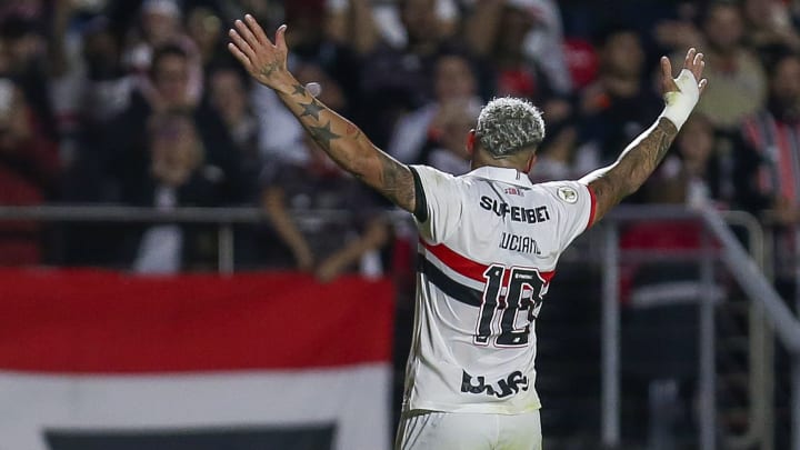 Luciano é o artilheiro do São Paulo no Brasileirão