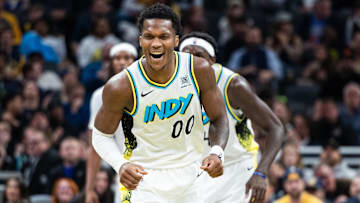 Indiana Pacers wing Bennedict Mathurin (00).