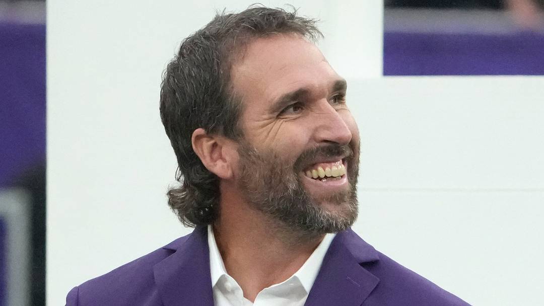 Former Minnesota Vikings defensive end Jared Allen Former Minnesota Vikings defensive end Jared Allen