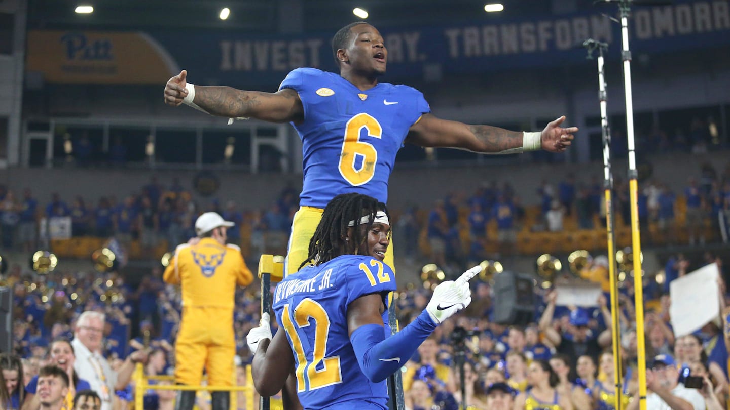 Pitt Panthers Reveal Uniform vs. West Virginia