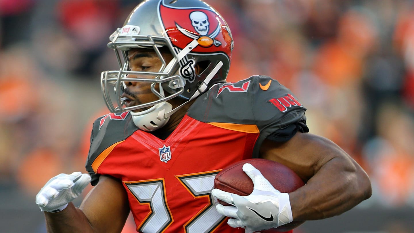 Former Buccaneers RB Doug Martin Reportedly Dies at Age 36