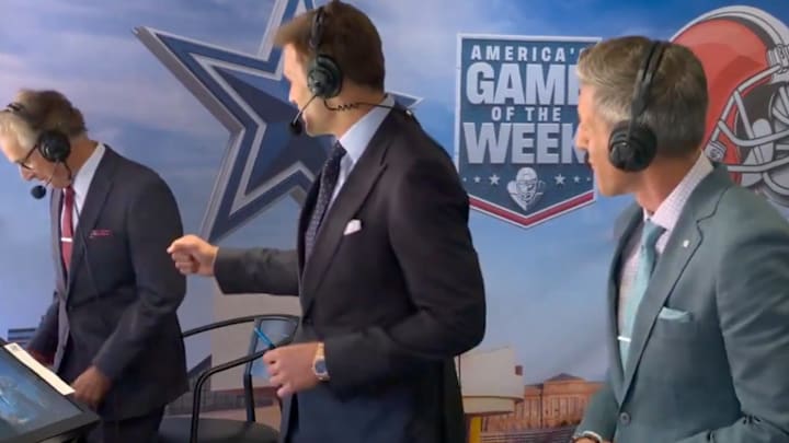 Mike Periera left Tom Brady hanging during his broadcasting debut. 