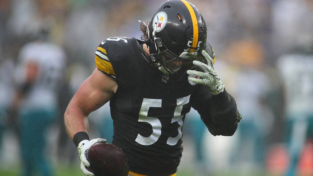 Pittsburgh Steelers Cole Holcomb pulls dirt out of his helmet after recovering a fumble during the first half against the Jacksonville Jaguars at Acrisure Stadium in Pittsburgh, PA on October 29, 2023.