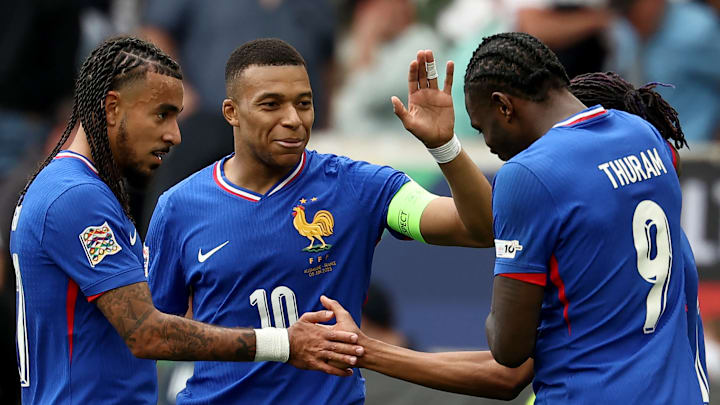Les Bleus ont battu l'Allemagne. Les Bleus ont battu l'Allemagne.