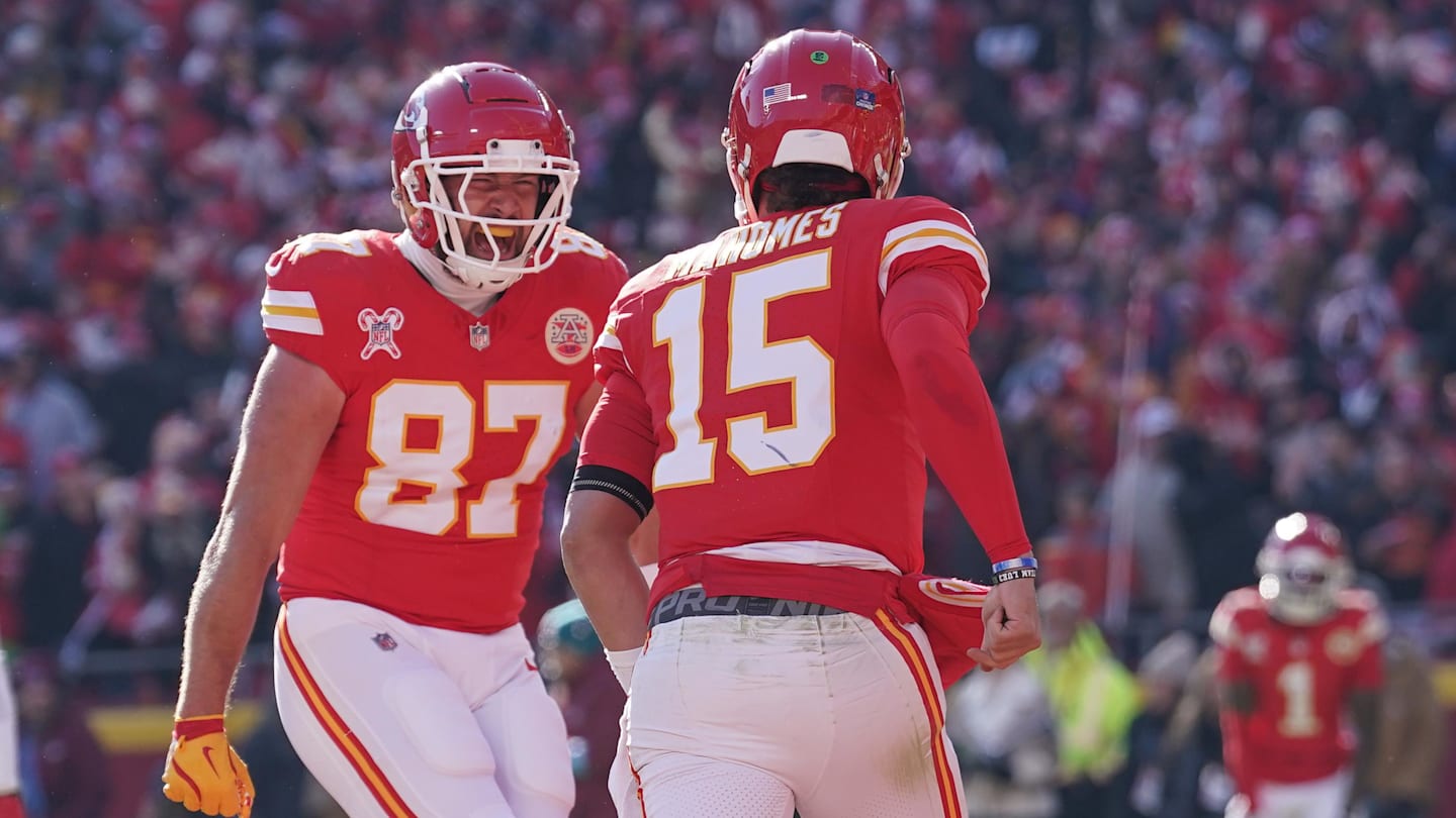 Patrick Mahomes Had Sweet Gesture for Travis Kelce After Record-Tying Touchdown