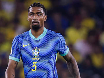 Alexsandro valorizou seu passe com grande temporada e convocação