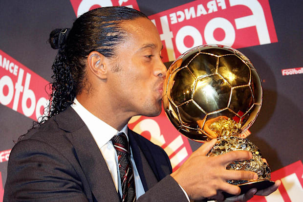 โรนัลดินโญ่คว้าบัลลงดอร์ในปี 2005