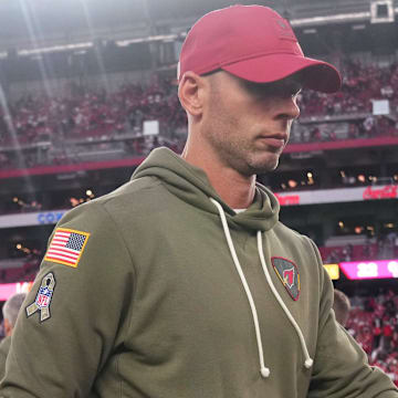 Arizona Cardinals head coach Jonathan Gannon walks off the field after their 41-22 loss to the San Francisco 49ers at State Farm Stadium in Glendale on Nov. 16, 2025.