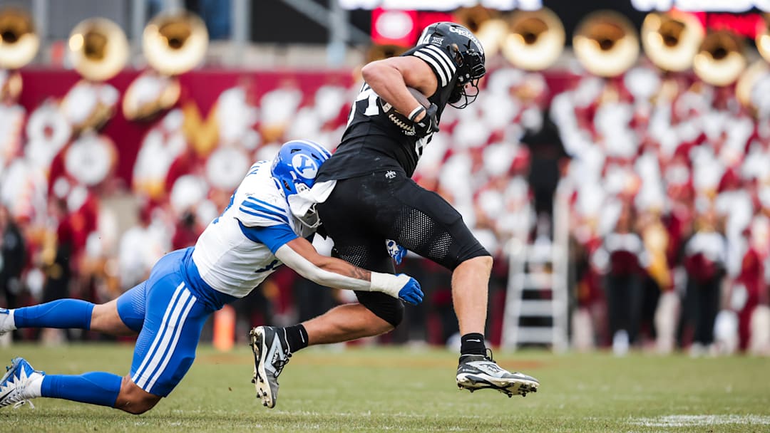 BYU linebacker Jack Kelly against Iowa State BYU linebacker Jack Kelly against Iowa State