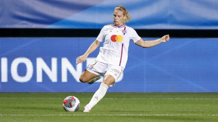 La buteuse lyonnaise est sortie sur blessure contre Lille