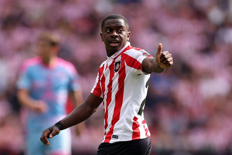 Noah Sadiki of Sunderland reacts during the Premier League 2026/27 match