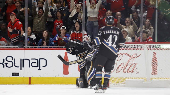 Logan Thompson, Martin Fehervary, Washington Capitals Mandatory Credit: Geoff Burke-Imagn Images