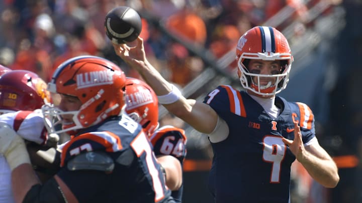 Sep 27, 2025; Champaign, Illinois, USA; Illinois Fighting Illini quarterback Luke Altmyer (9) passes the ball during the second half against the Southern California Trojans at Memorial Stadium. Mandatory Credit: Ron Johnson-Imagn Images