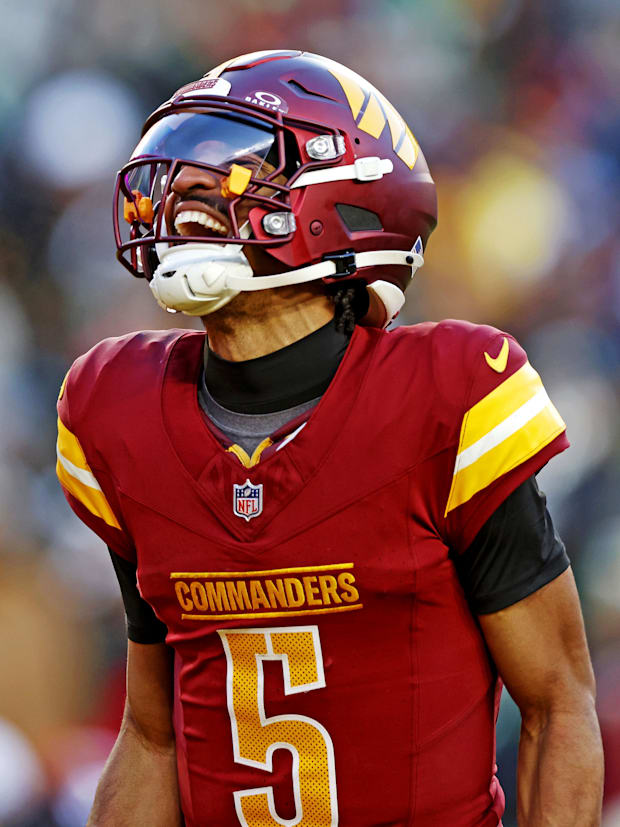 Washington Commanders quarterback Jayden Daniels (5).