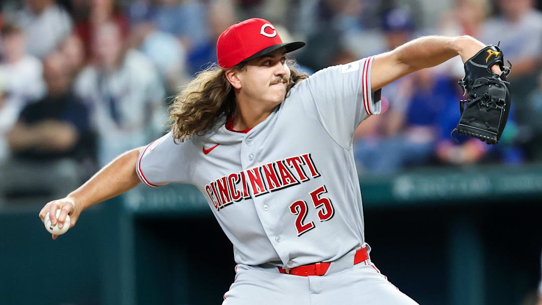 Apr 4, 2026; Arlington, Texas, USA;  Cincinnati Reds pitcher Rhett Lowder (25) throws during the first inning against the Texas Rangers at Globe Life Field. Mandatory Credit: Kevin Jairaj-Imagn Images