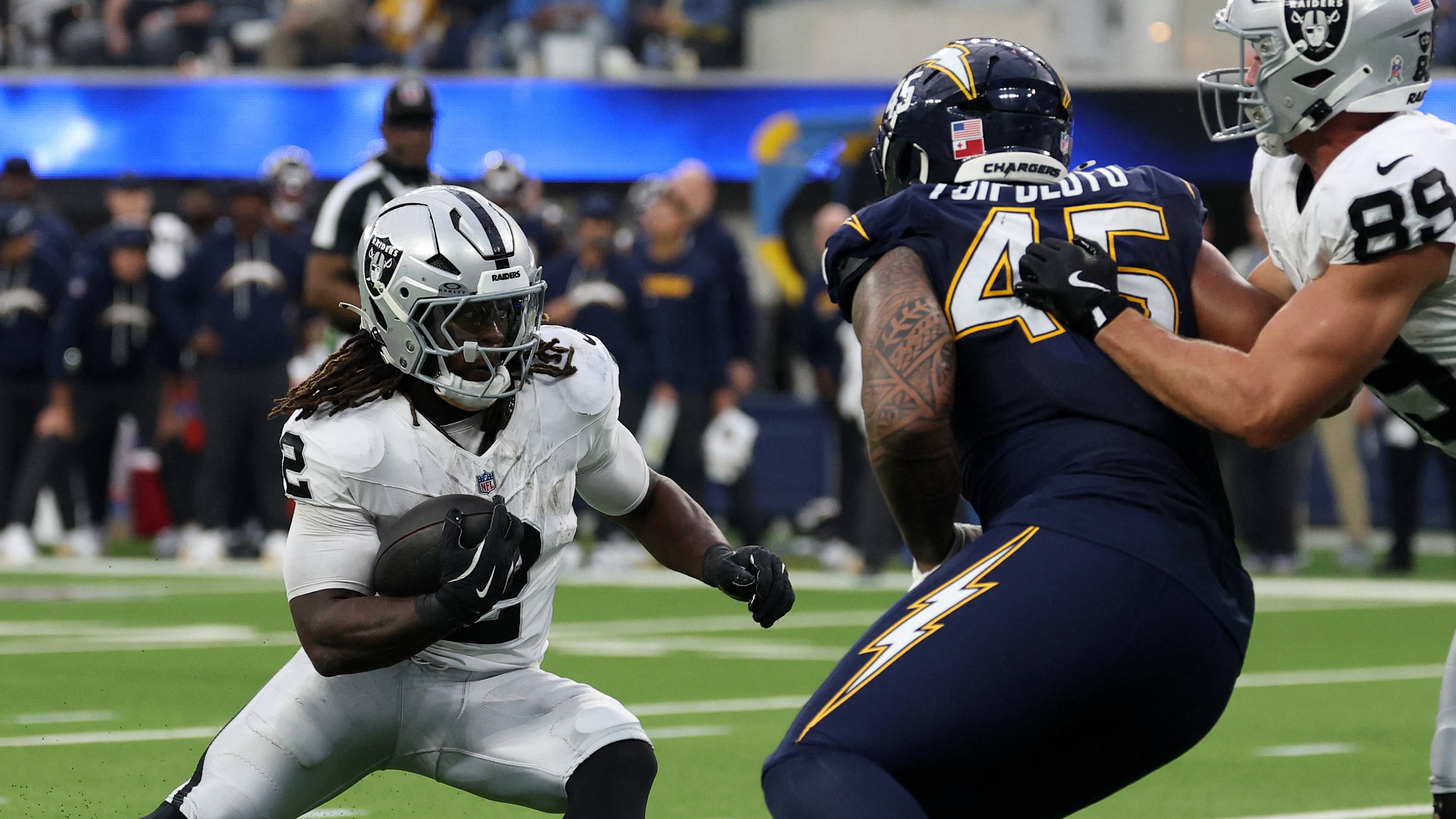3 Storylines I'm Watching Most in Chargers Week 2 Matchup Against the Raiders