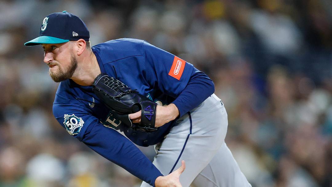 Seattle Mariners relief pitcher Cooper Criswell (88) throws a pitch during the eighth inning against the San Diego Padres at Petco Park. Mandatory Credit: David Frerker-Imagn Images