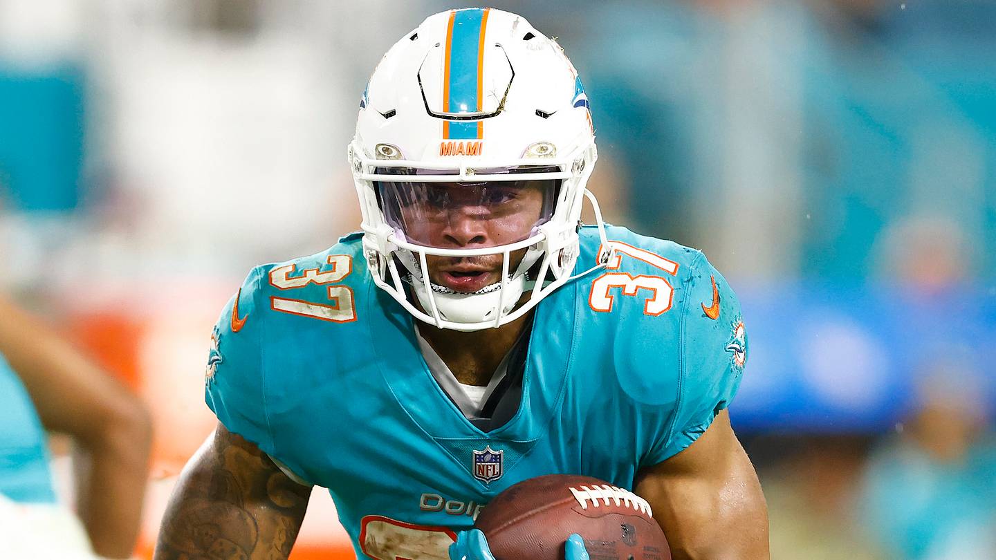 Dolphins Get Encouraging Myles Gaskin Injury Update Ahead of Week 15 Game  Against the Jets
