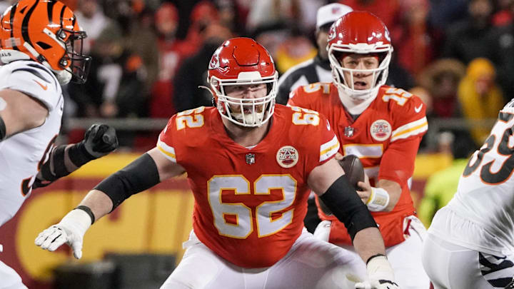 Chiefs guard Joe Thuney sets to block for quarterback Patrick Mahomes against Cincinnati. Chiefs guard Joe Thuney sets to block for quarterback Patrick Mahomes against Cincinnati.