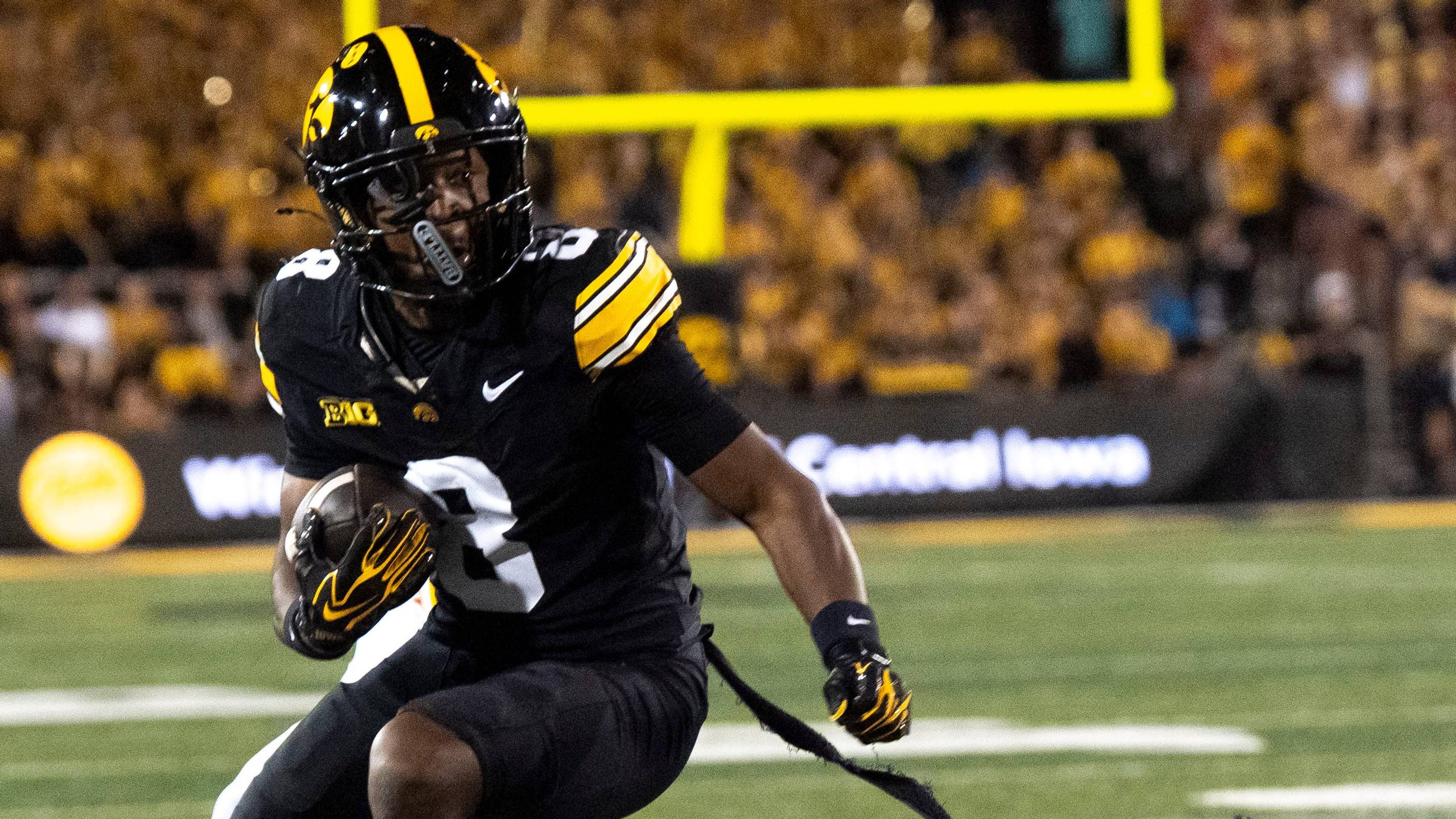 Iowa vs Ohio State: Hawkeyes Pulling Out Alternate All-Black Uniforms