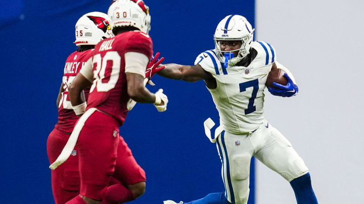 Indianapolis Colts wide receiver Laquon Treadwell (7) carries the ball Saturday, Aug. 17, 2024, during a preseason game between the Indianapolis Colts and the Arizona Cardinals at Lucas Oil Stadium in Indianapolis. The Colts defeated the Cardinals, 21-13.