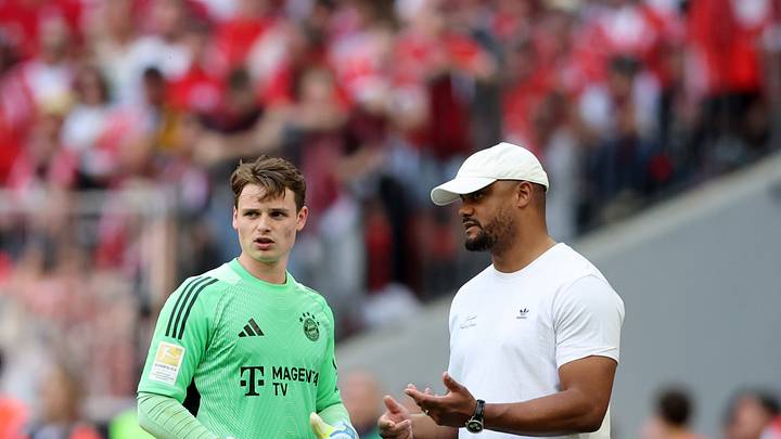 Jonas Urbig und Vincent Kompany Jonas Urbig und Vincent Kompany