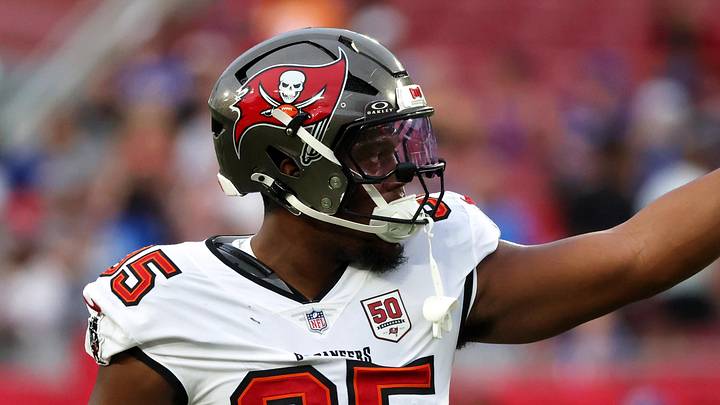 Tampa Bay Buccaneers defensive end Elijah Roberts (95) against the Buffalo Bills prior to the game at Raymond James Stadium.