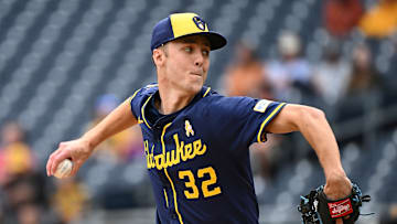 Milwaukee Brewers v Pittsburgh Pirates