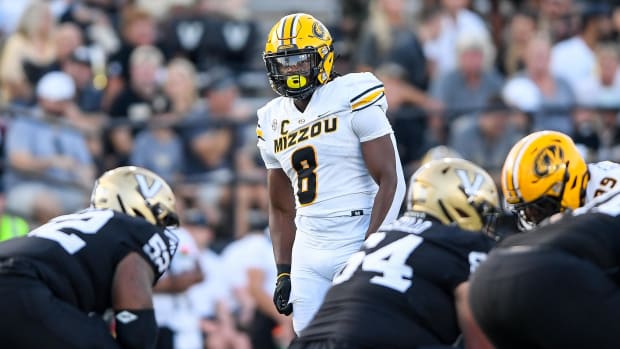 Ty'Ron Hopper (8) against the Vanderbilt Commodores during the second half at FirstBank Stadium