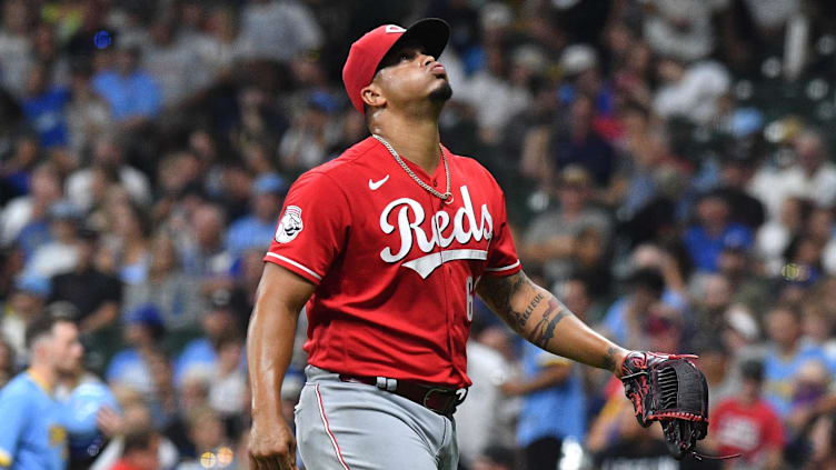 Cincinnati Reds relief pitcher Fernando Cruz (63) 