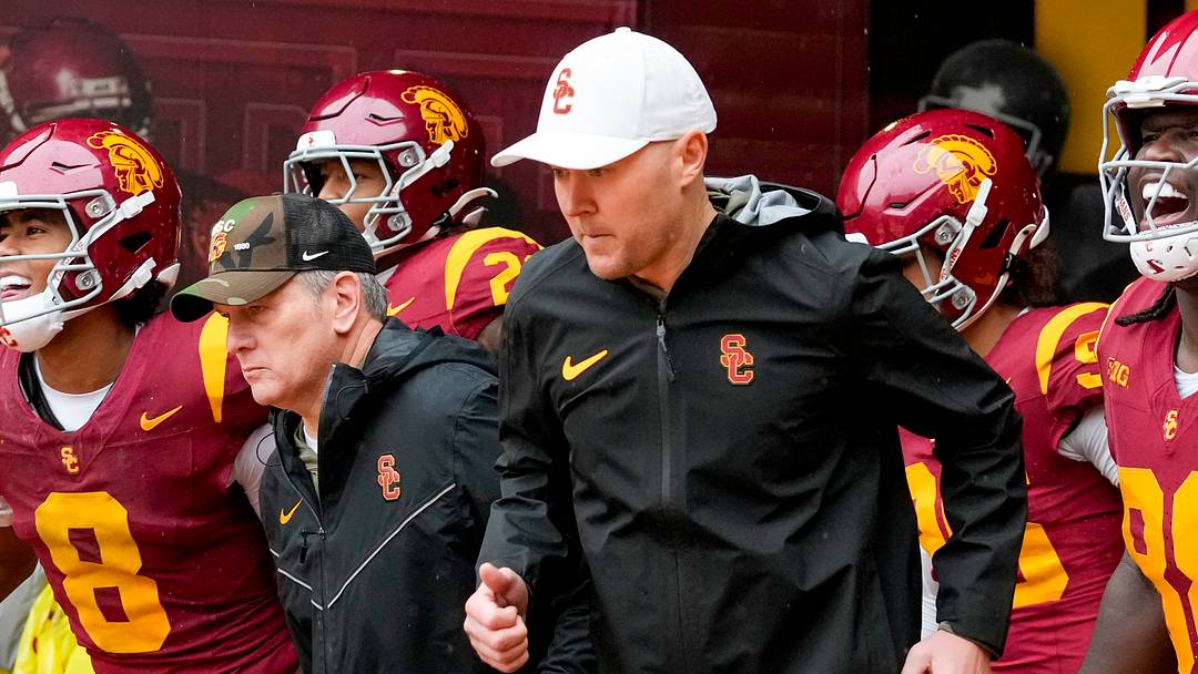 USC Trojans head coach Lincoln Riley