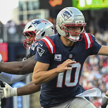 Oct 26, 2025; Foxborough, Massachusetts, USA;  New England Patriots quarterback Drake Maye (10) makes a pass during the fourth quarter against the Cleveland Browns at Gillette Stadium. Mandatory Credit: Brian Fluharty-Imagn Images