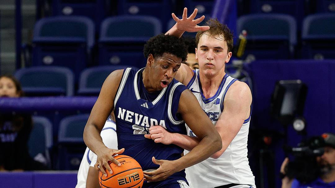 Nevada Wolf Pack forward Justin McBride (21)